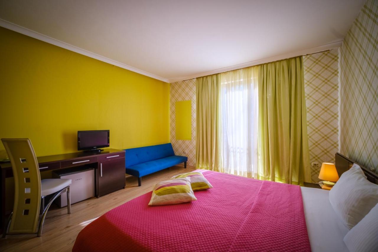 Family Hotel Classic Varna Exterior photo