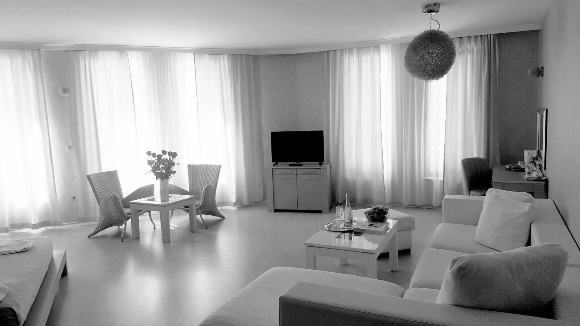 Family Hotel Classic Varna Room photo