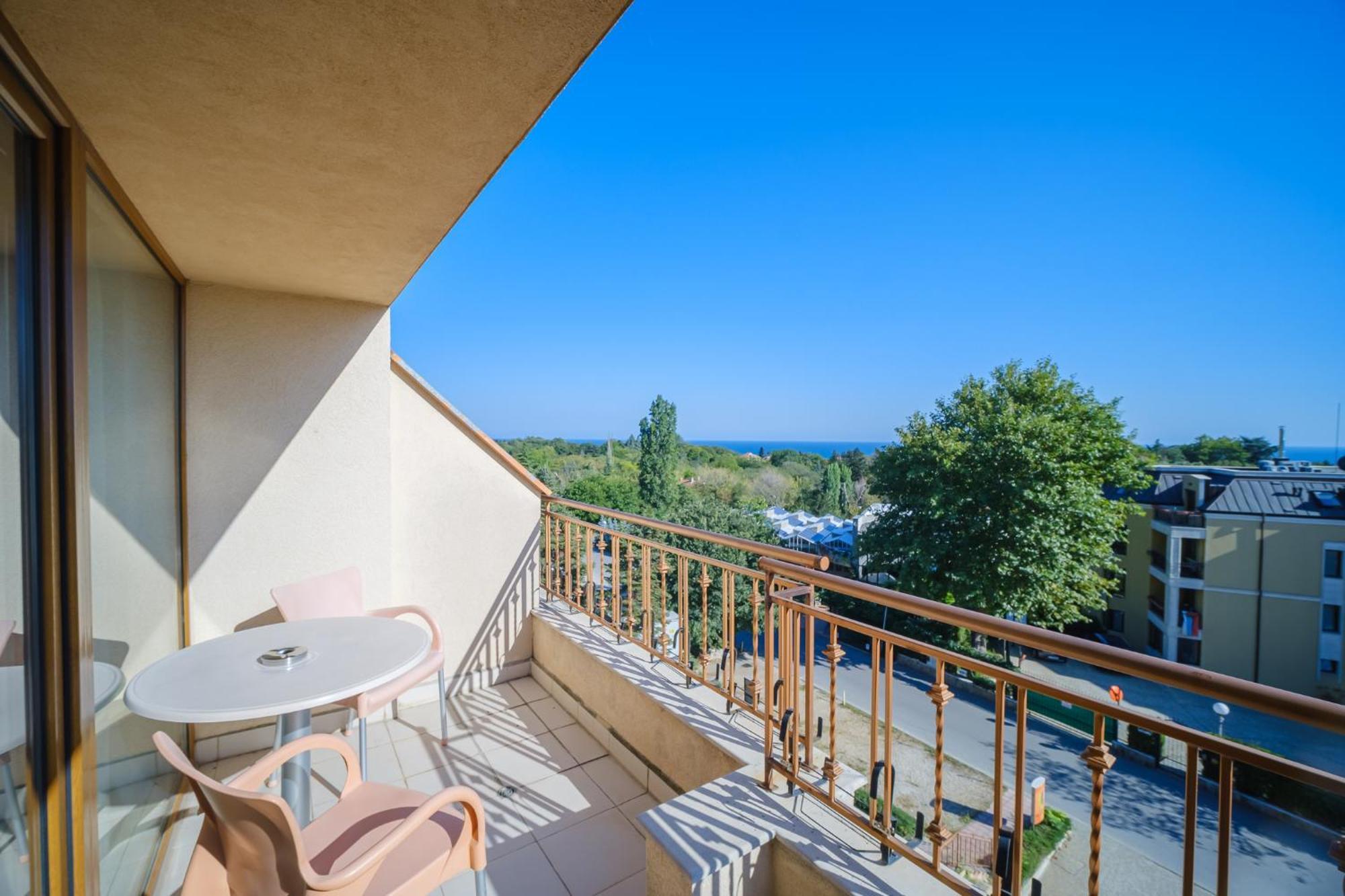 Family Hotel Classic Varna Room photo