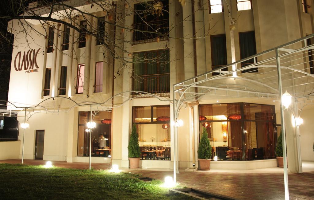 Family Hotel Classic Varna Exterior photo